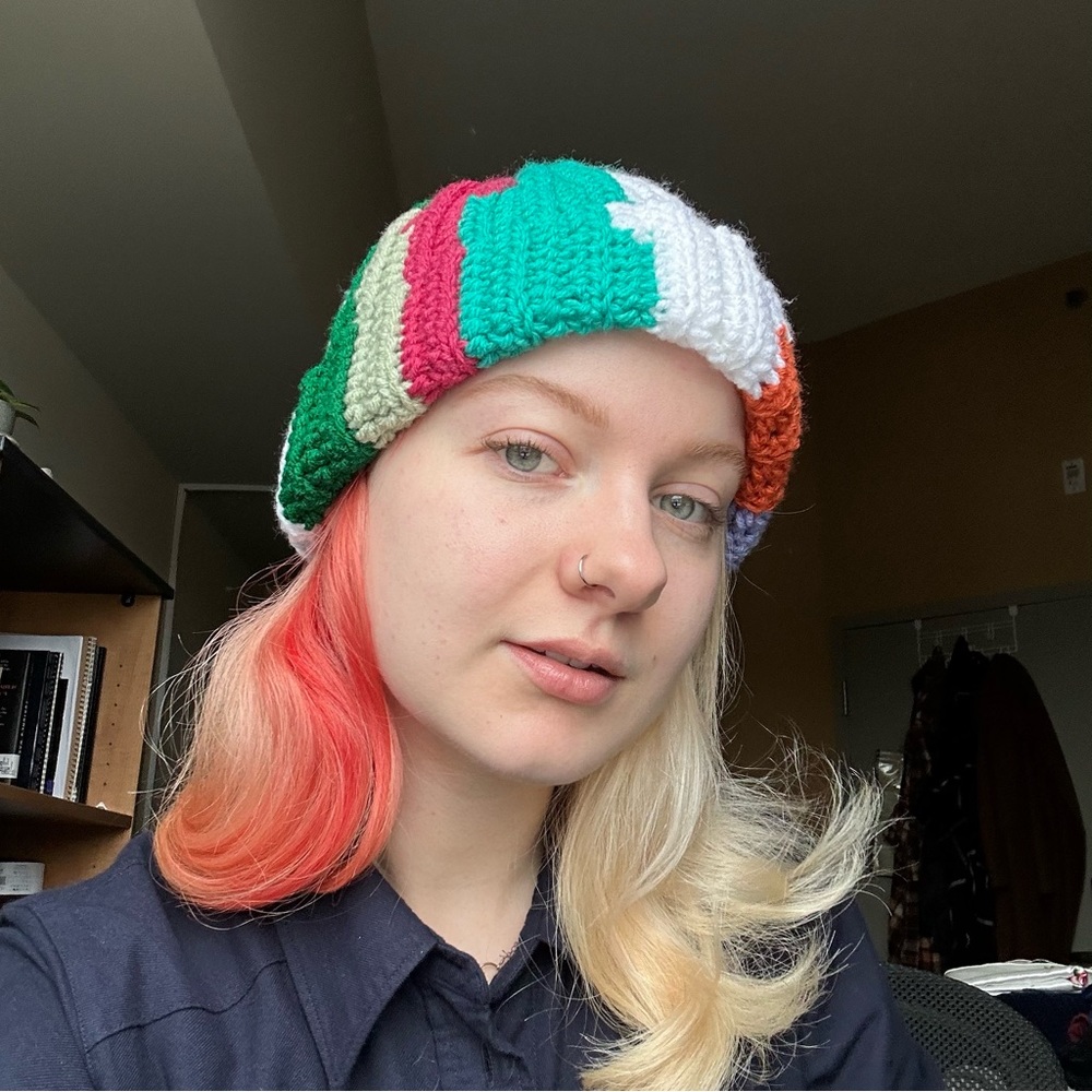 🔅2/$20🔅 Scrappy Handmade Crochet Beanie or Toque - Picture 4 of 6